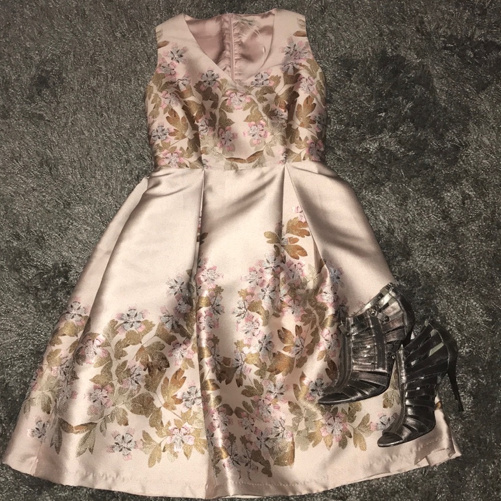 Max Studio Dress is definitely max!
